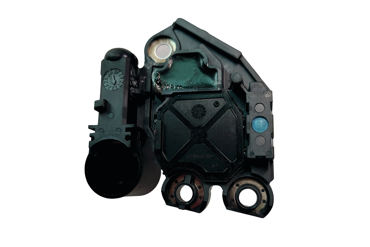 REGOLATORE ALTERNATORE