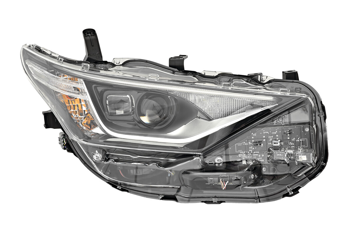 PR TOYOTA AURIS 2015/04 BI-LED DX LHD