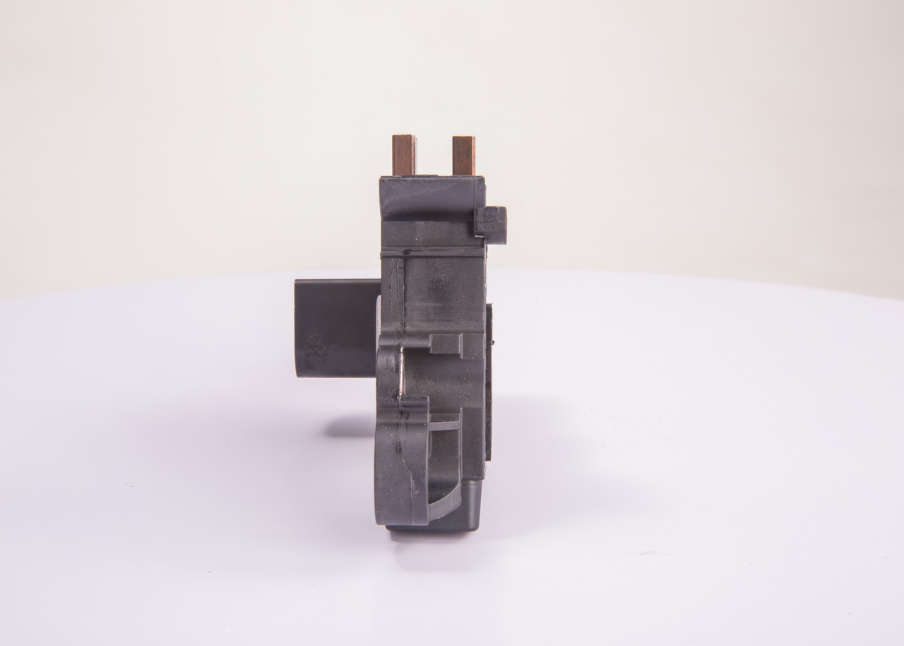 BOSCH REGOLATORE DI TRANSISTORI