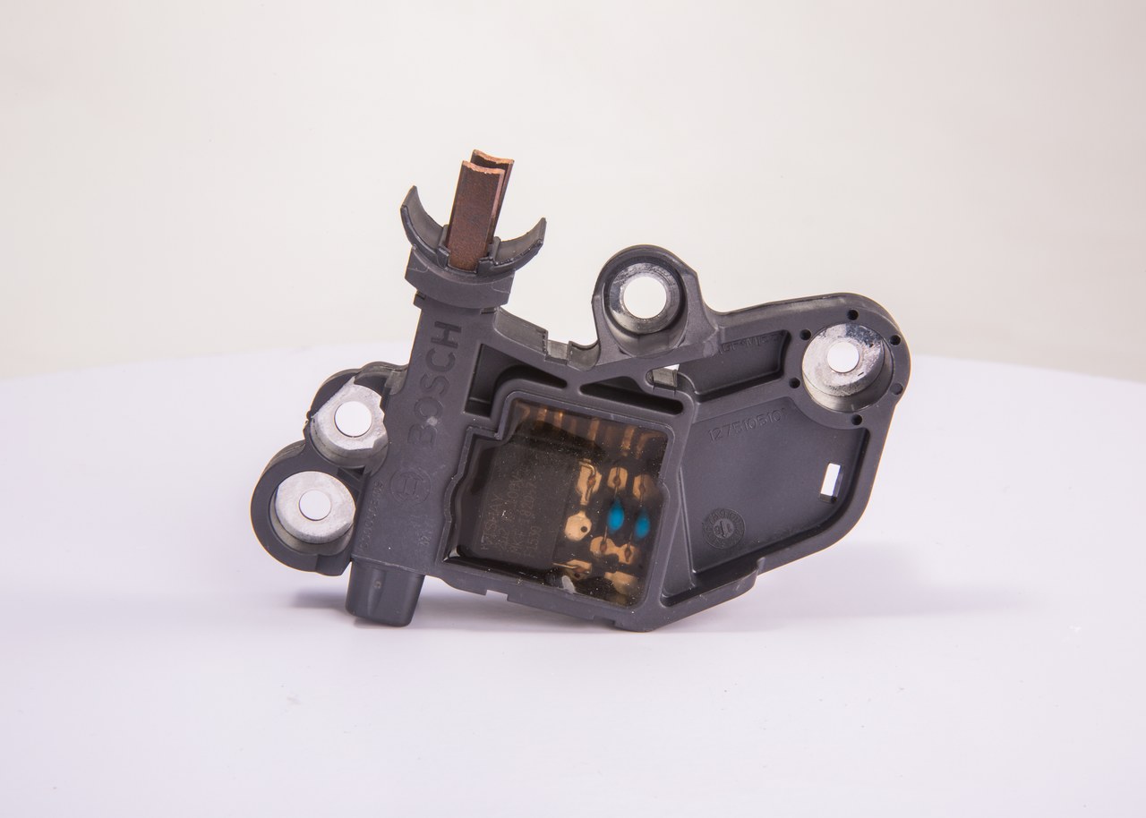 BOSCH REGOLATORE DI TRANSISTORI