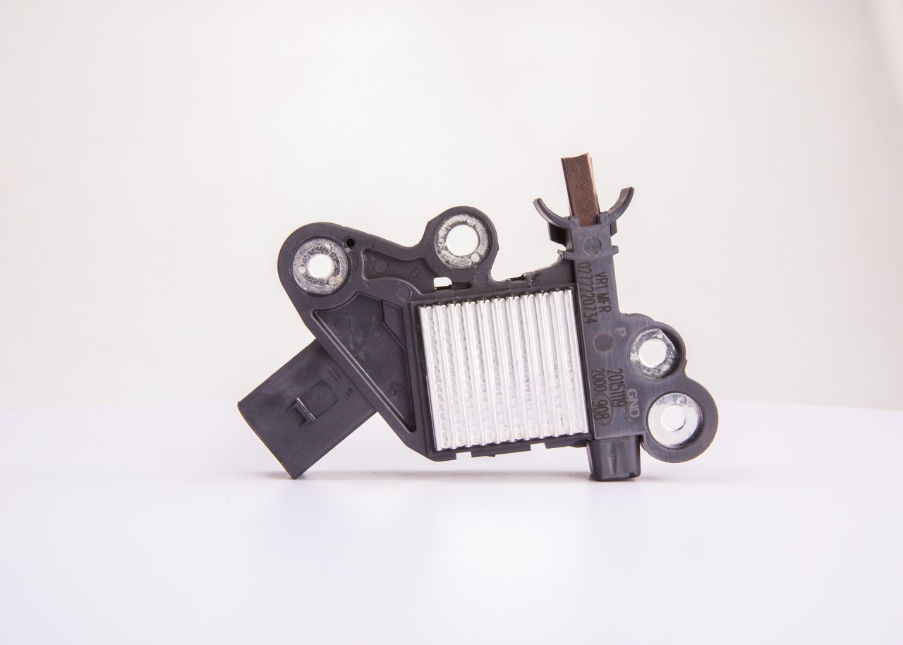 BOSCH REGOLATORE DI TRANSISTORI