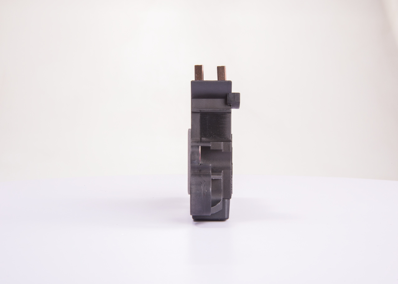BOSCH REGOLATORE DI TRANSISTORI