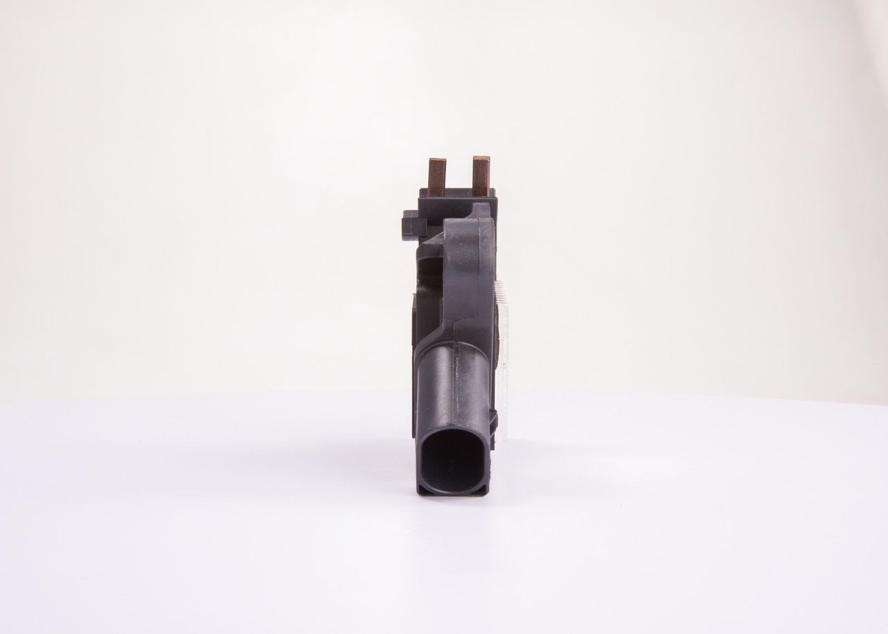 BOSCH REGOLATORE DI TRANSISTORI