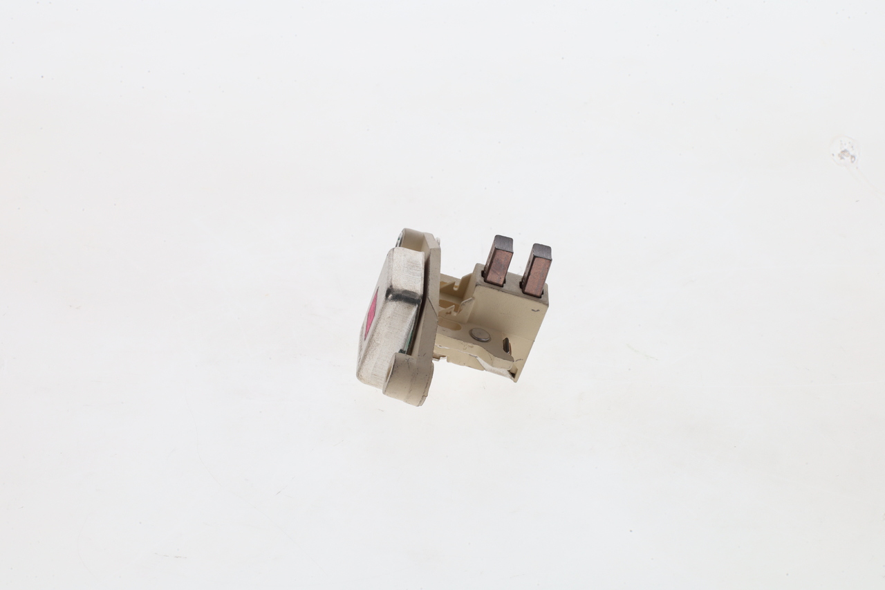REGOLATORE ALTERNATORE