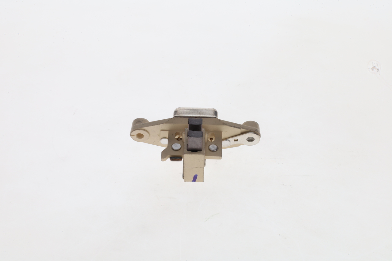 REGOLATORE ALTERNATORE