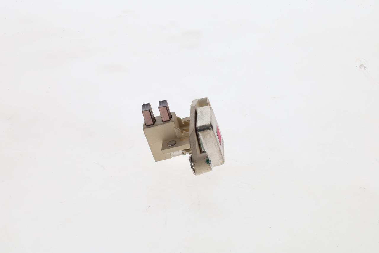 REGOLATORE ALTERNATORE