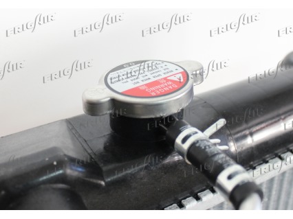 RAD. TOYOTA HILUX - VW TARO 2.4 D 88>