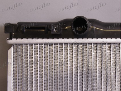 RAD.KIA SORENTO 2.4 MAN.