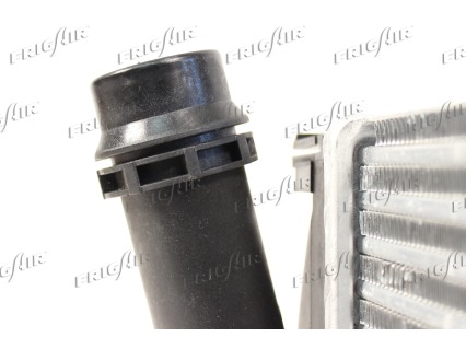 INTERCOOLER RE.CLIO-CAPTUR -DACIA DOKKER-LOGAN 12>