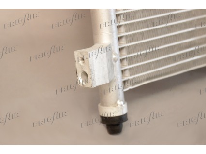 COND.SUZUKI SX4 - FIAT SEDICI 2.0 MJ 06>14