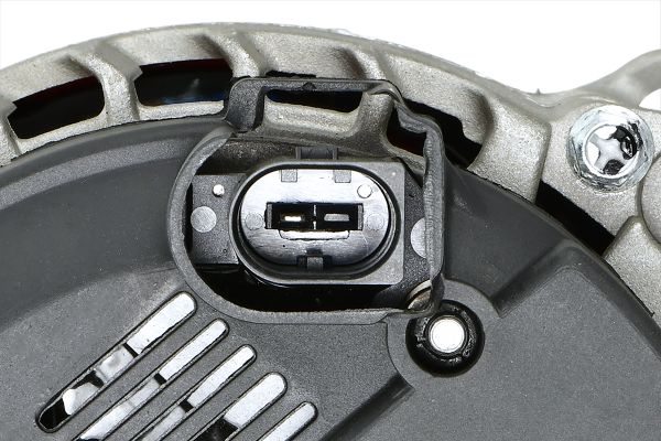 ALTERNATORE NUOVO SENZA RESO