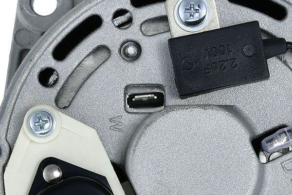 ALTERNATORE NUOVO SENZA RESO