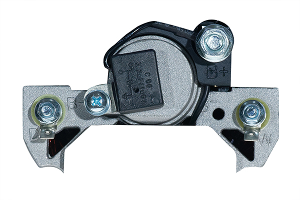 ALTERNATORE NUOVO SENZA RESO